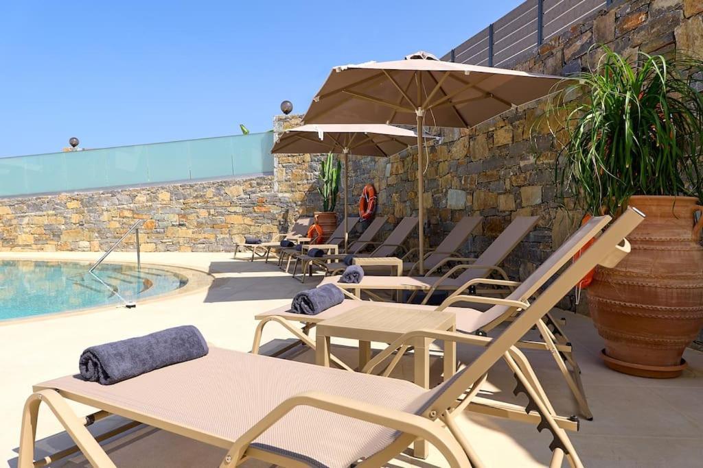 Modern Family Apartment Ewa With Pool, Dining Area On Crete Coast Stavromenos Exterior photo