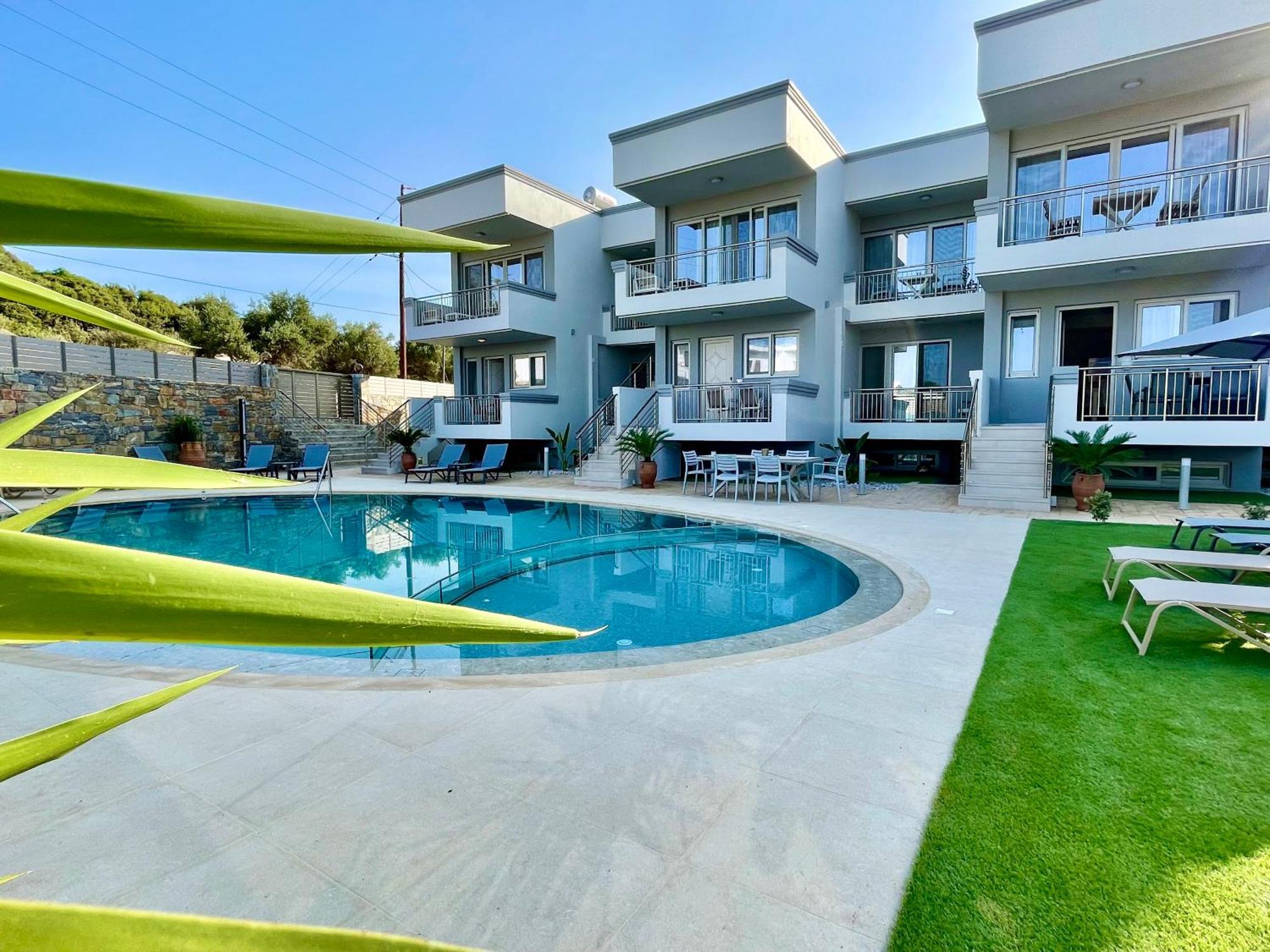 Modern Family Apartment Ewa With Pool, Dining Area On Crete Coast Stavromenos Exterior photo